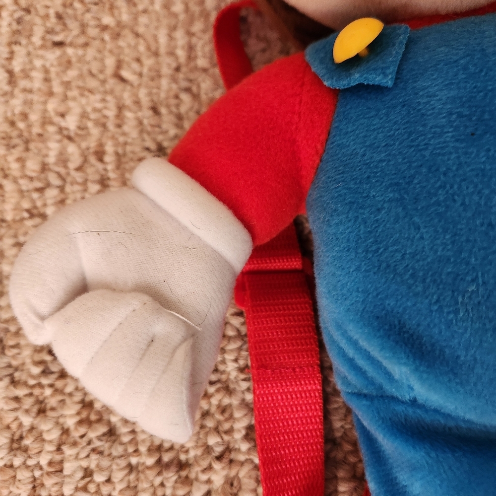 Mario Plush Backpack - Picture 3 of 9